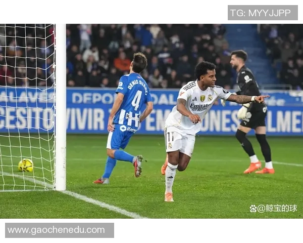 英超赛场惊现冷门皇马3-0战胜多特蒙德引发争议判罚热议