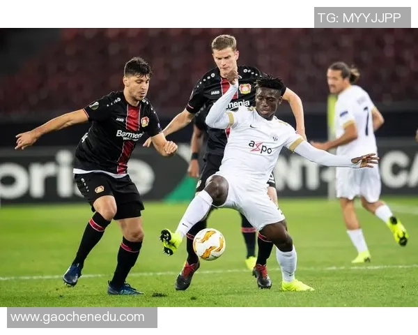 波尔图小胜曼联神奇扑救成比赛转折点数据分析揭示关键时刻