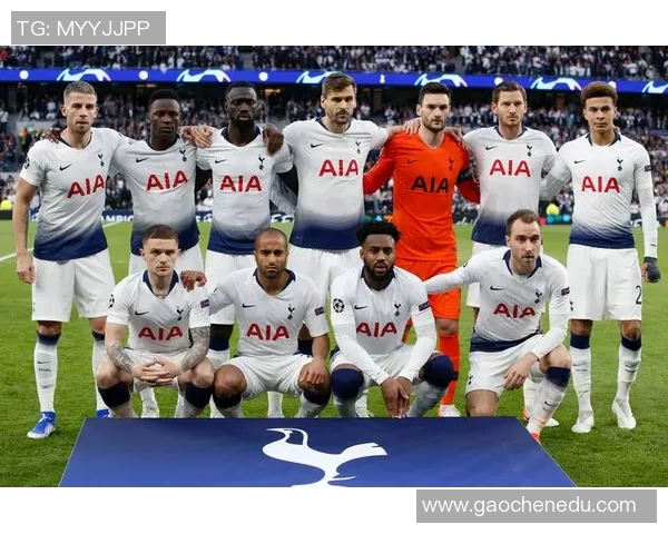 德甲焦点战曼联与曼城握手言和乌龙球成比赛转折点分析