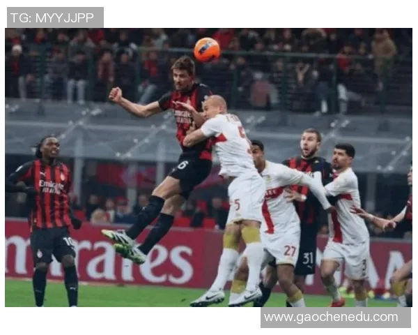 意甲激战AC米兰与巴黎圣日耳曼战成平局帽子戏法引发争议判罚热议