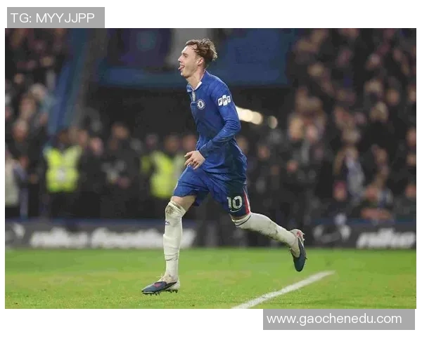 英超激战利物浦小胜巴黎圣日耳曼帽子戏法引发争议判罚全场沸腾