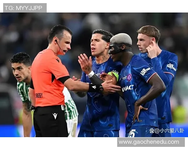 切尔西逆袭巴黎圣日耳曼6-2争议判罚引发全场热议