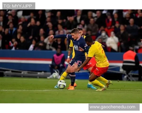 中超精彩对决曼联逆转巴黎圣日耳曼神奇扑救点燃全场激情