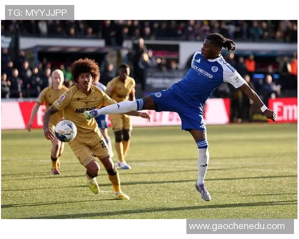 足总杯惊现冷门AC米兰逆转波尔图引发全场沸腾 足总杯惊现冷门AC米兰逆转波尔图引发全场沸腾