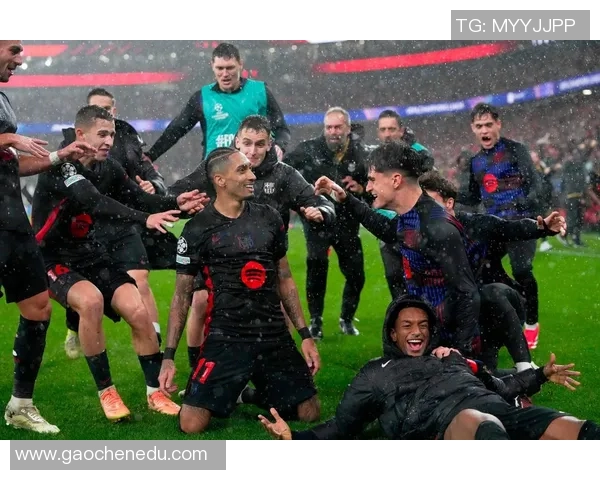 英超精彩对决本菲卡大胜巴萨点球大战引发全场狂欢与转会传闻